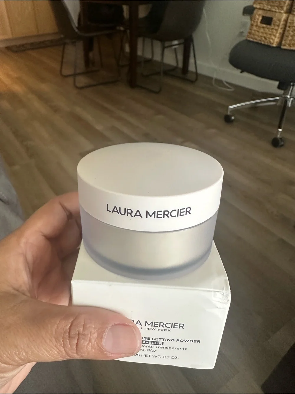 laura mercier Translucent Loose Setting Powder — Soft Beige Cap